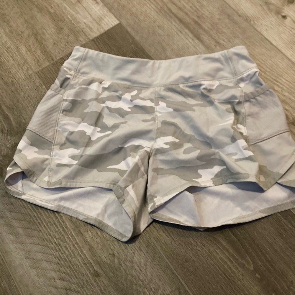 Girl’s Athleta Girl Lined Shorts - Size M!
